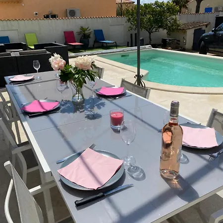 Casa de Férias Cetanou 4 Etoiles Piscine Et Climatisation Au Calme La Londe-les-Maures